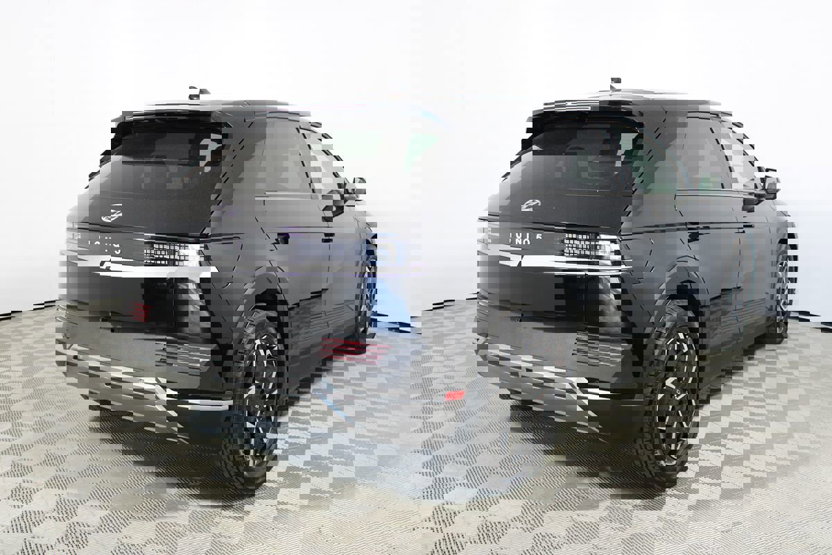 Used 2024 Hyundai Ioniq 5 SE image 30