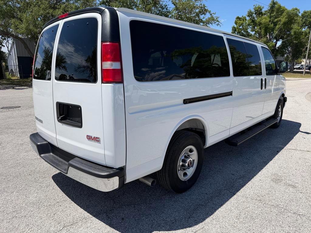 Used 2025 GMC Savana 3500 LT w/ LT Preferred Equipment Group RWD image 4