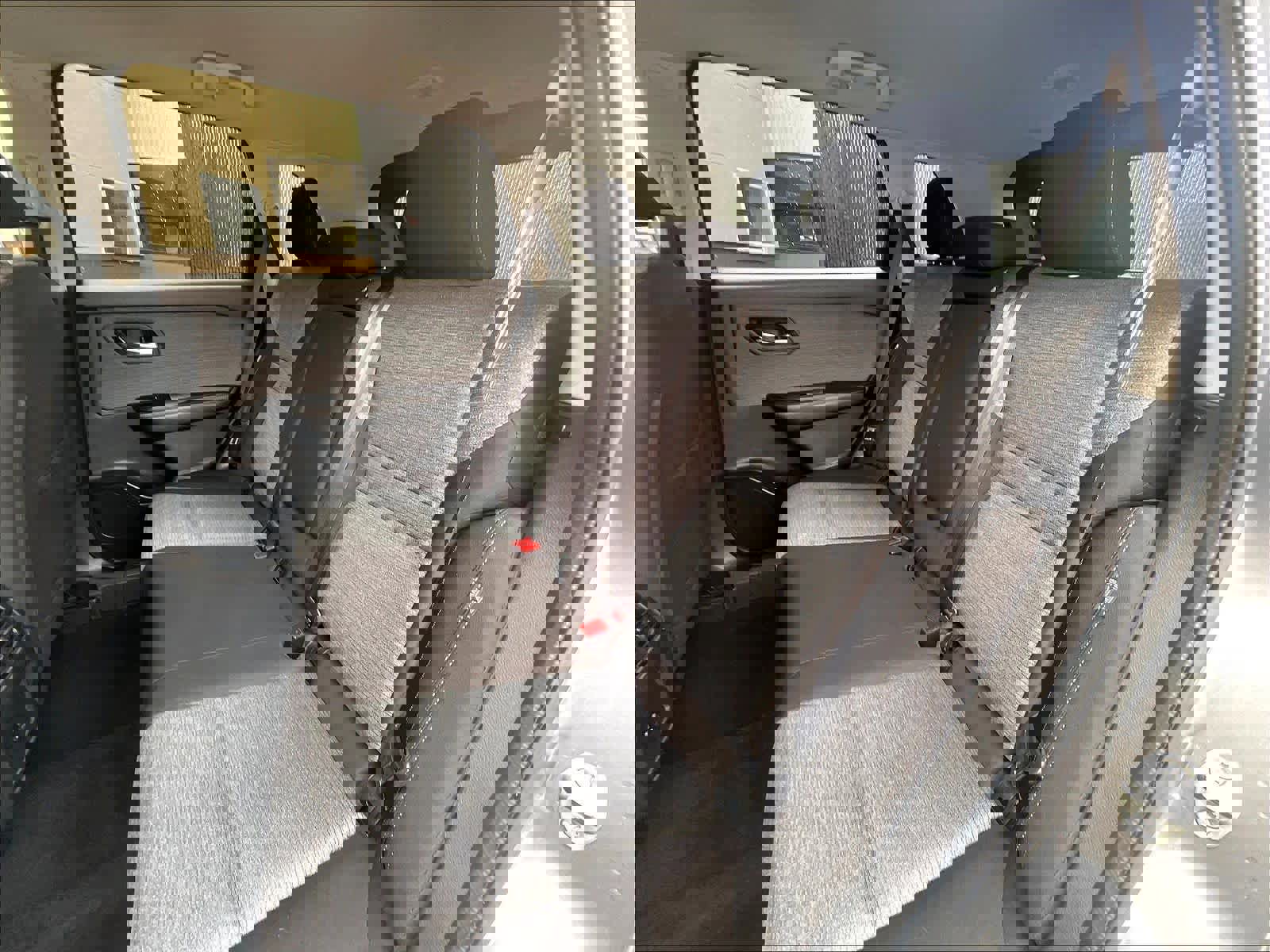 Used 2023 Nissan Rogue SV image 15