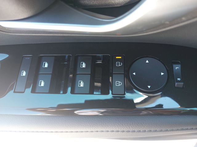 Used 2025 Hyundai Santa Cruz SEL FWD image 27