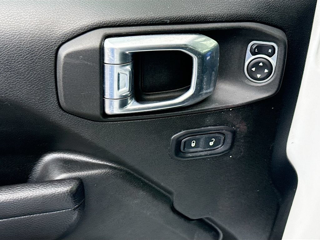 Used 2022 Jeep Wrangler Unlimited Sport AWD/4WD image 19