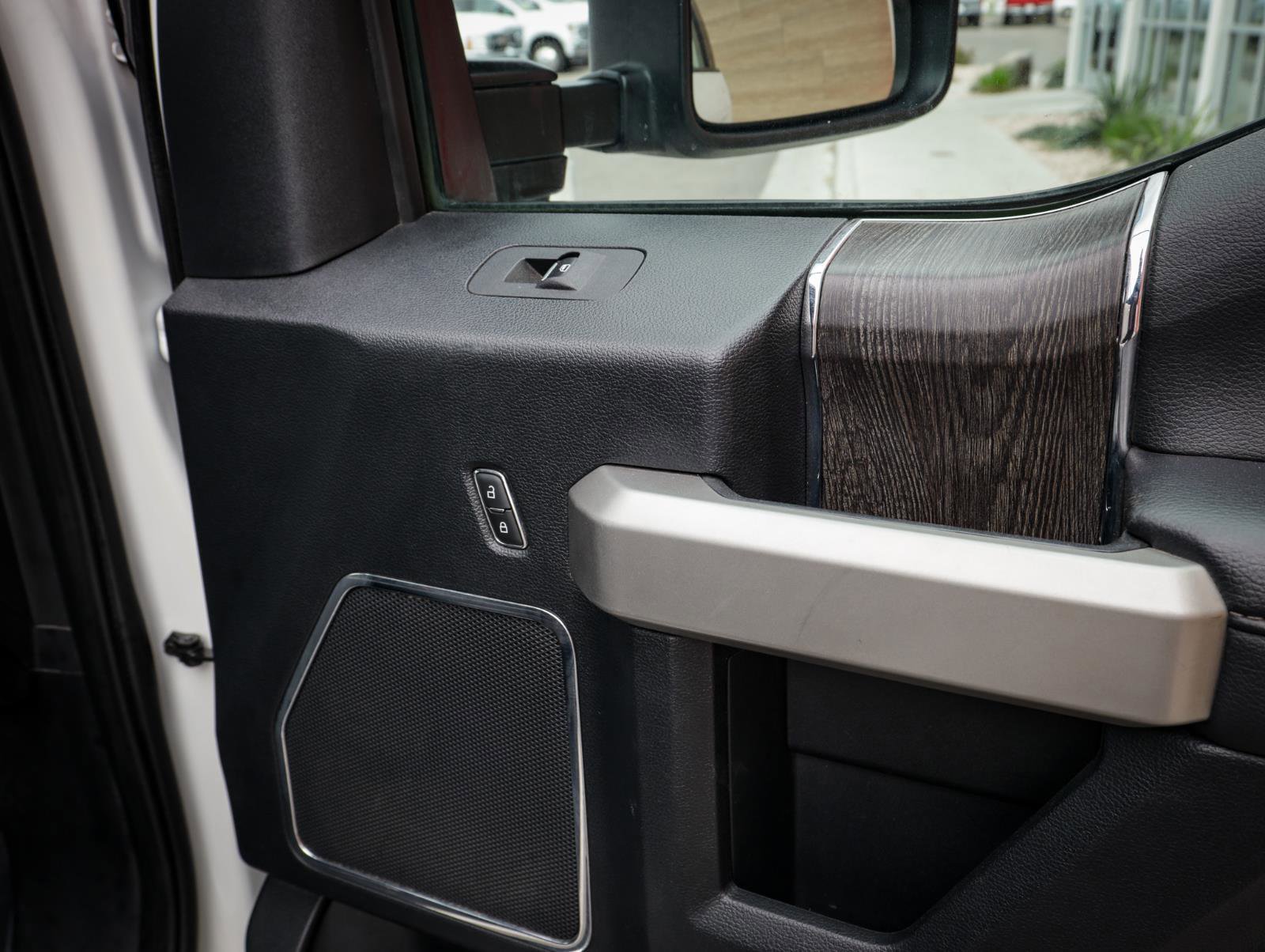 Used 2020 Ford F450 Lariat w/ Lariat Ultimate Package AWD/4WD image 26