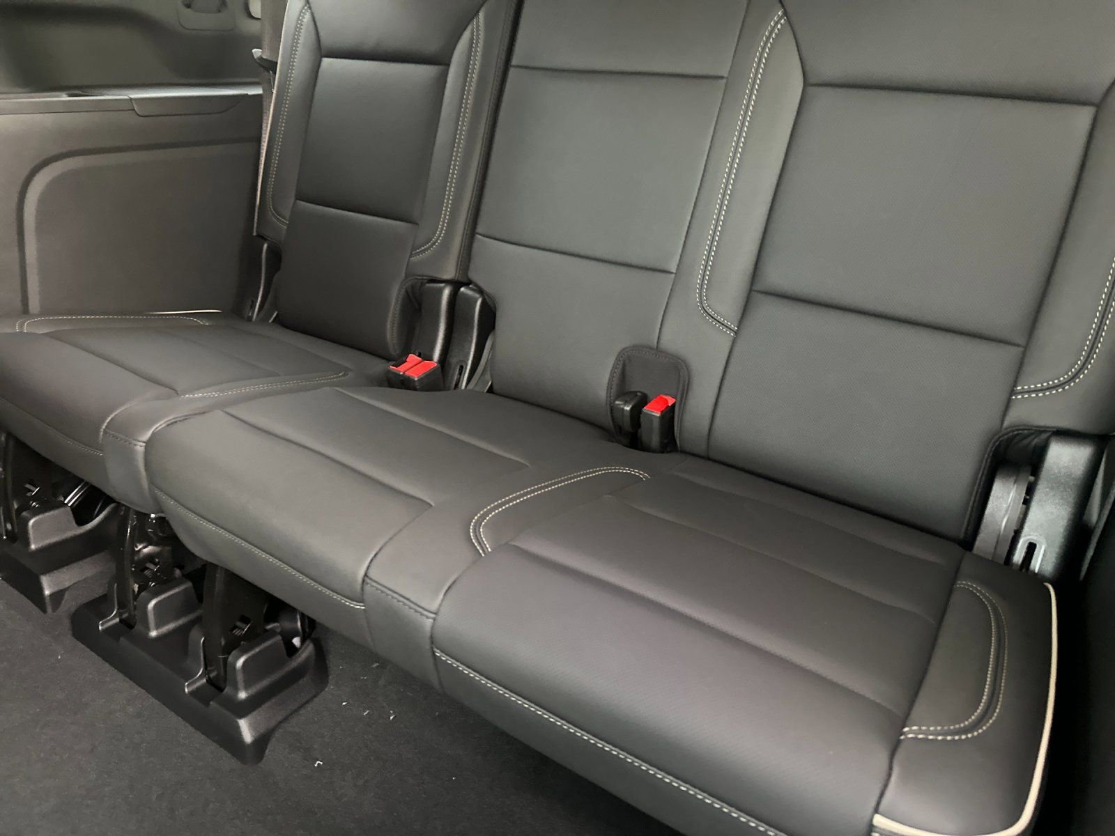 New 2026 GMC Yukon XL Elevation w/ Elevation Premium Package AWD/4WD image 15