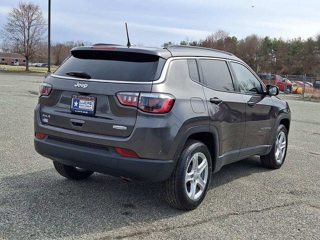 Used 2023 Jeep Compass Latitude image 11