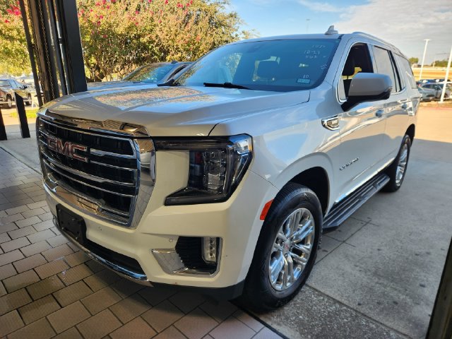 Used 2022 GMC Yukon SLT w/ SLT Premium Package RWD image 3