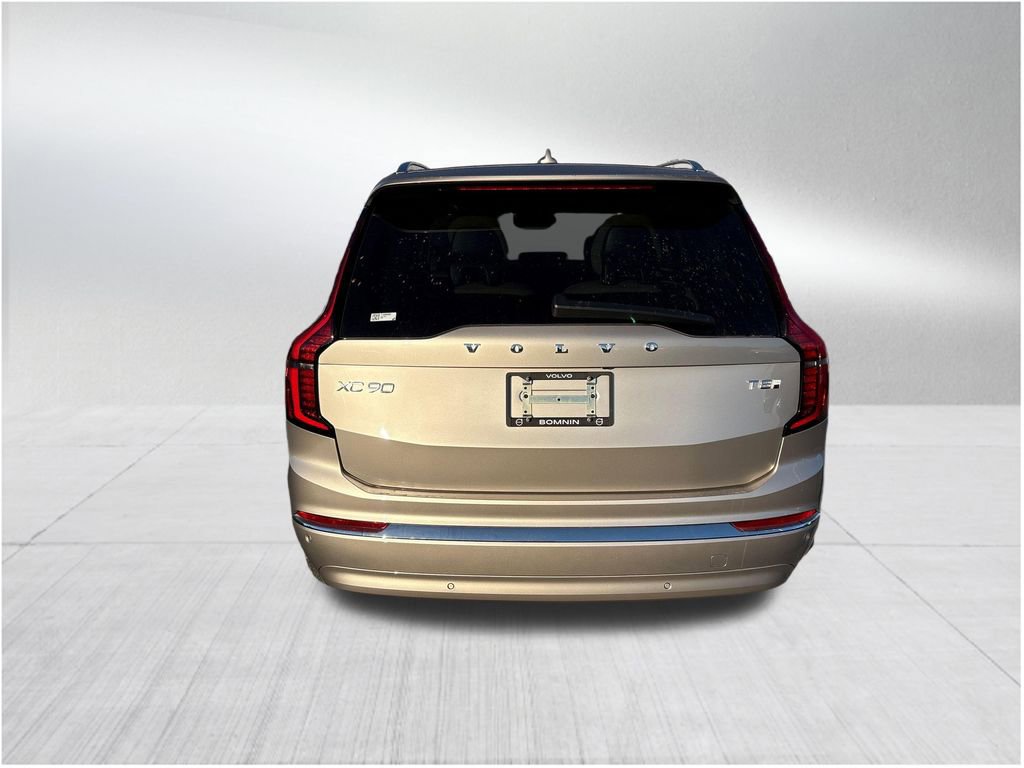 New 2026 Volvo XC90 T8 Core image 6