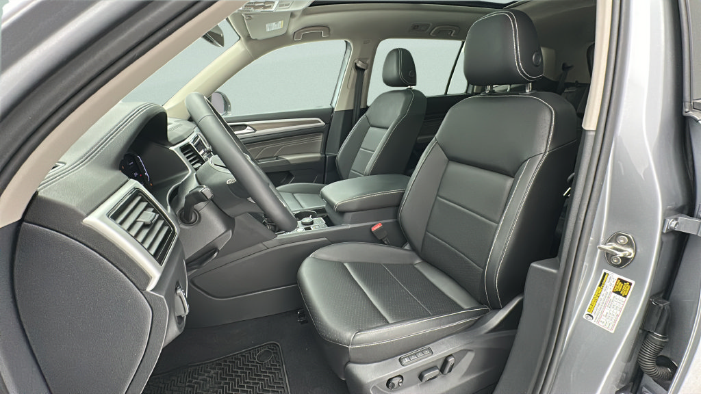 Used 2023 Volkswagen Atlas SEL AWD/4WD image 13