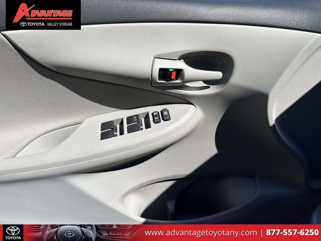 Used 2013 Toyota Corolla L FWD image 19