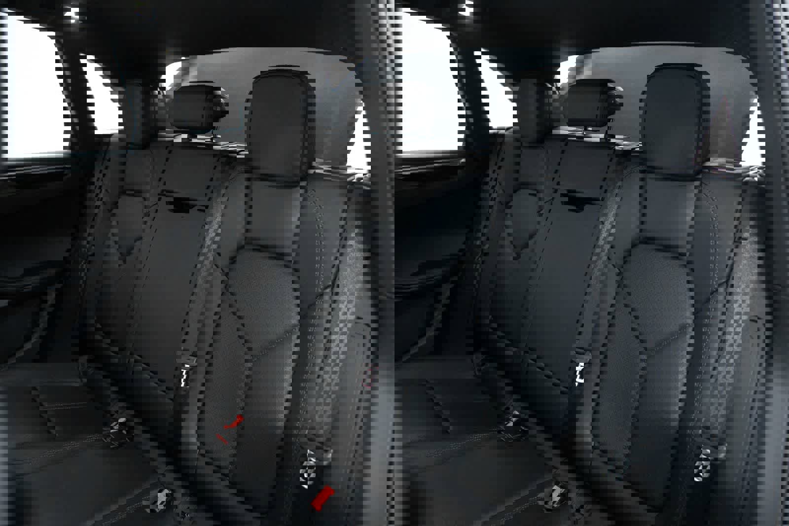 Certified 2026 Porsche Macan AWD/4WD image 38