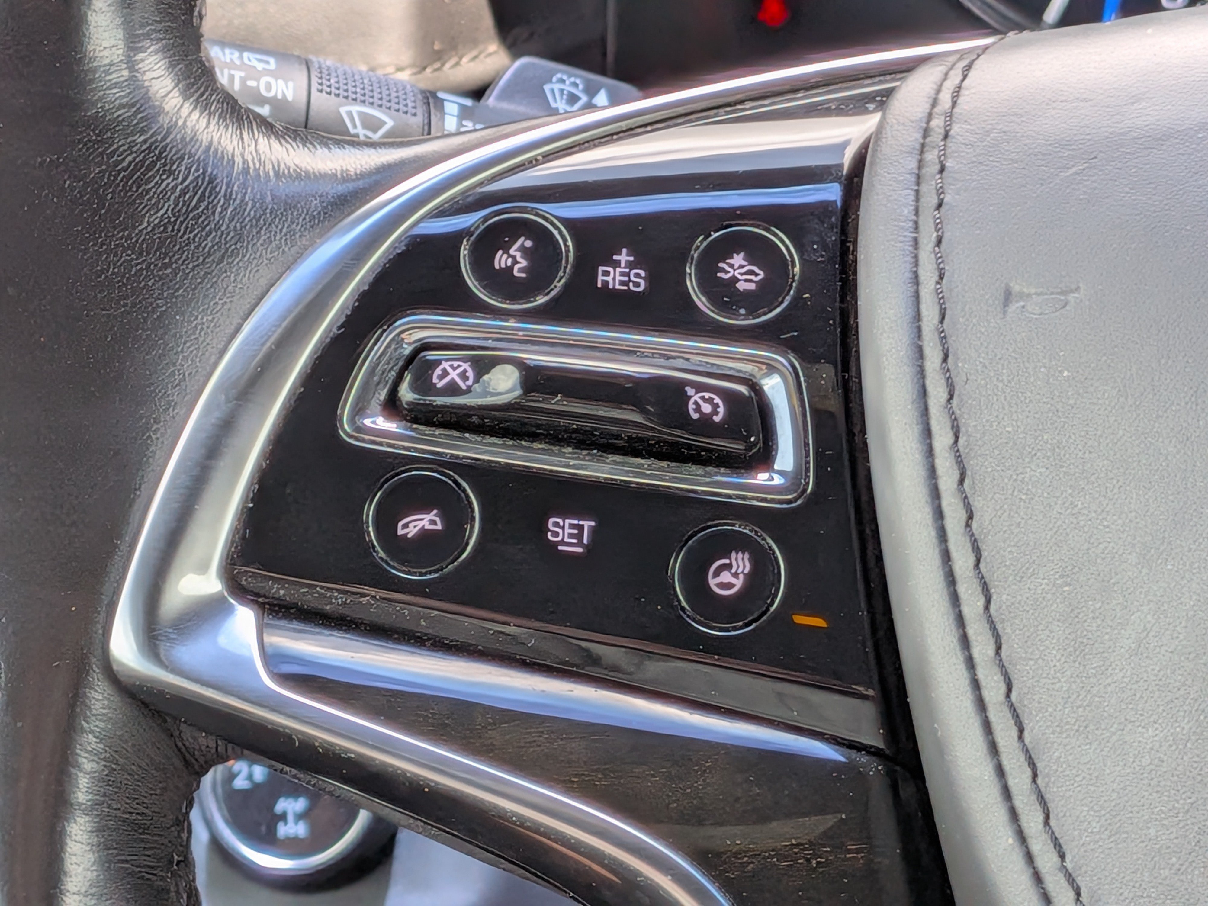 Certified 2019 Cadillac Escalade Platinum AWD/4WD image 28