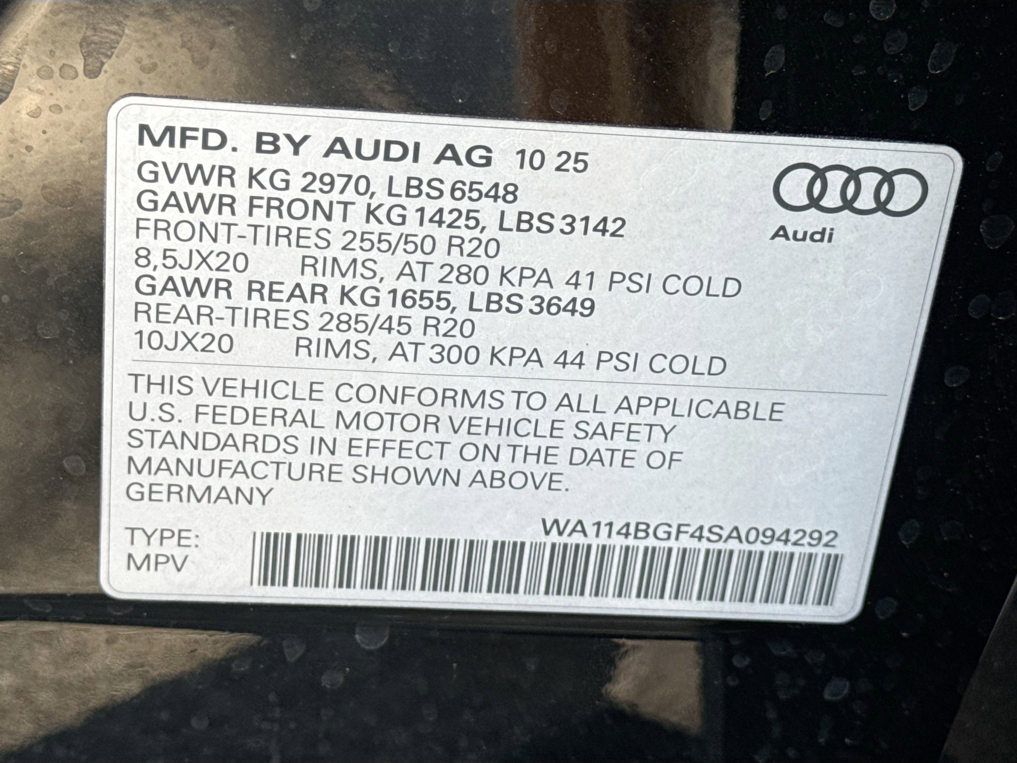 New 2025 Audi Q6 e-tron Premium image 41