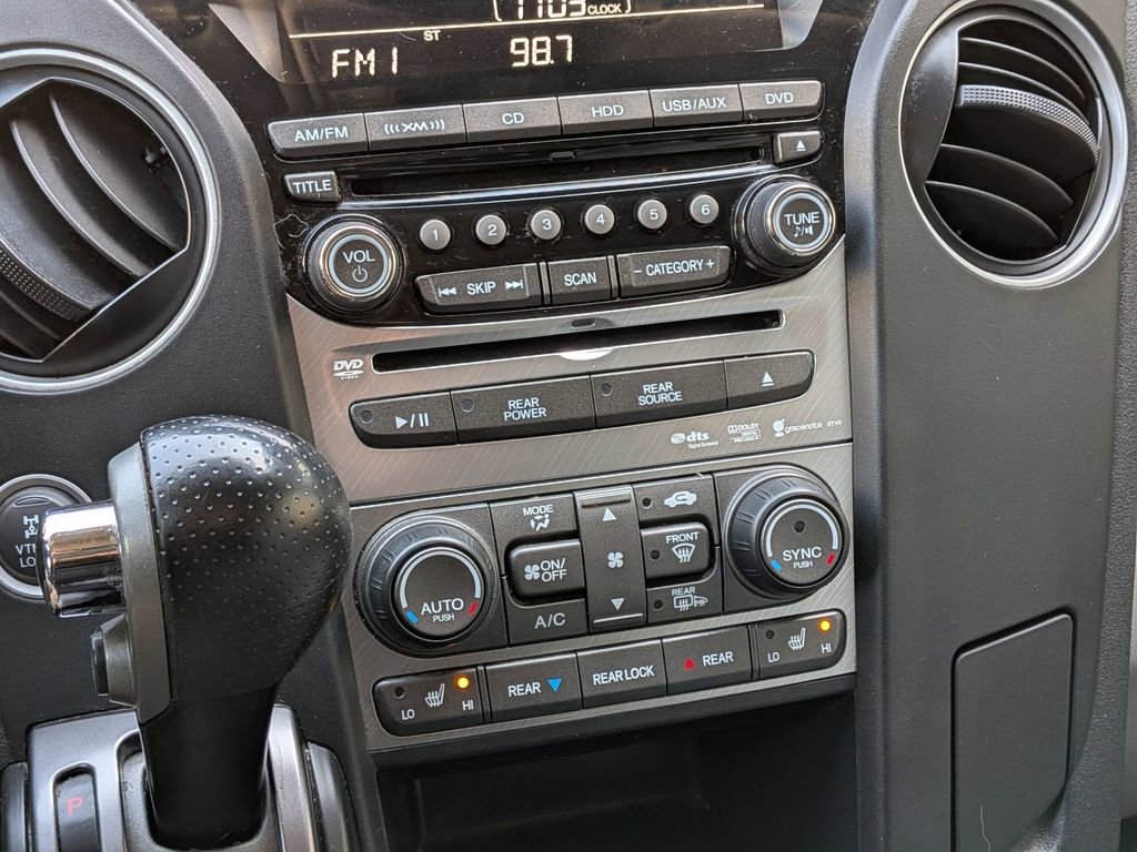 Used 2015 Honda Pilot Touring image 23