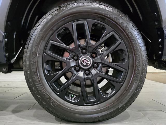Used 2026 Toyota Tundra Limited AWD/4WD image 23