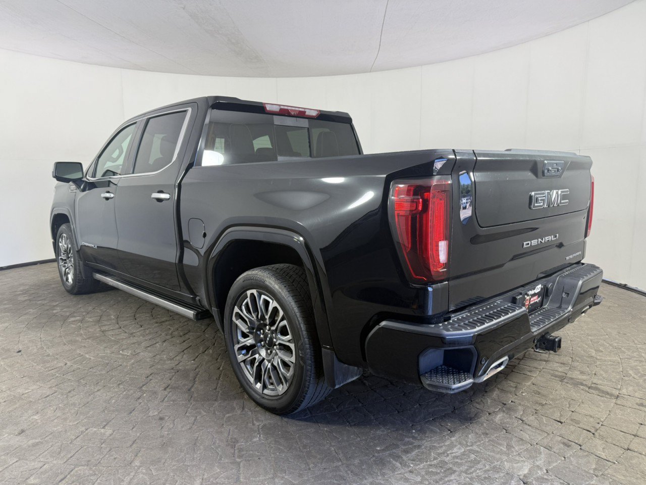 Used 2025 GMC Sierra 1500 Denali Ultimate AWD/4WD image 6