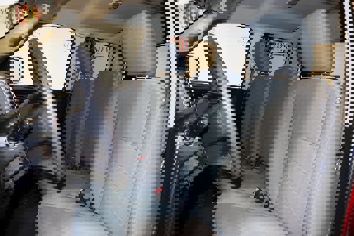 Used 2018 RAM 1500 Express image 34