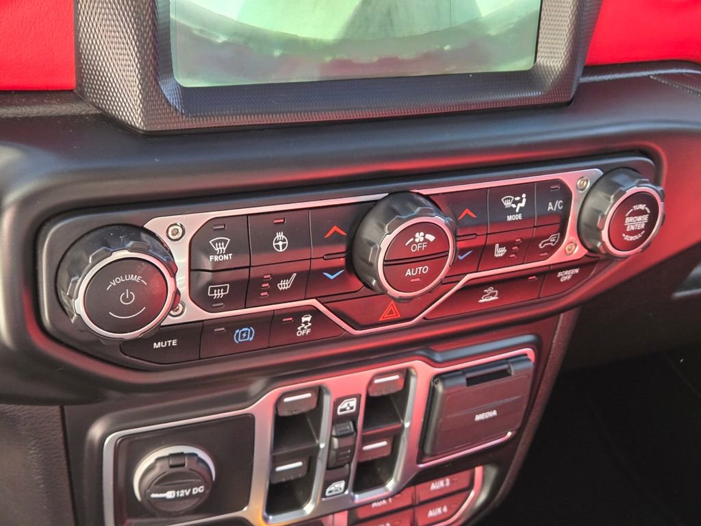 Used 2023 Jeep Wrangler Unlimited Rubicon 4xe AWD/4WD image 27