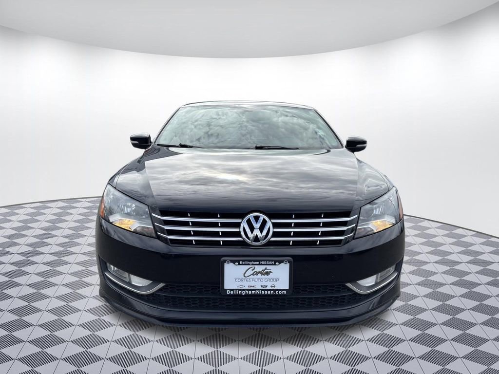 Used 2015 Volkswagen Passat TDI SEL Premium image 2