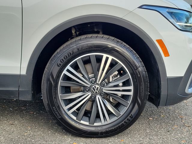 Used 2024 Volkswagen Tiguan Wolfsburg Edition image 5