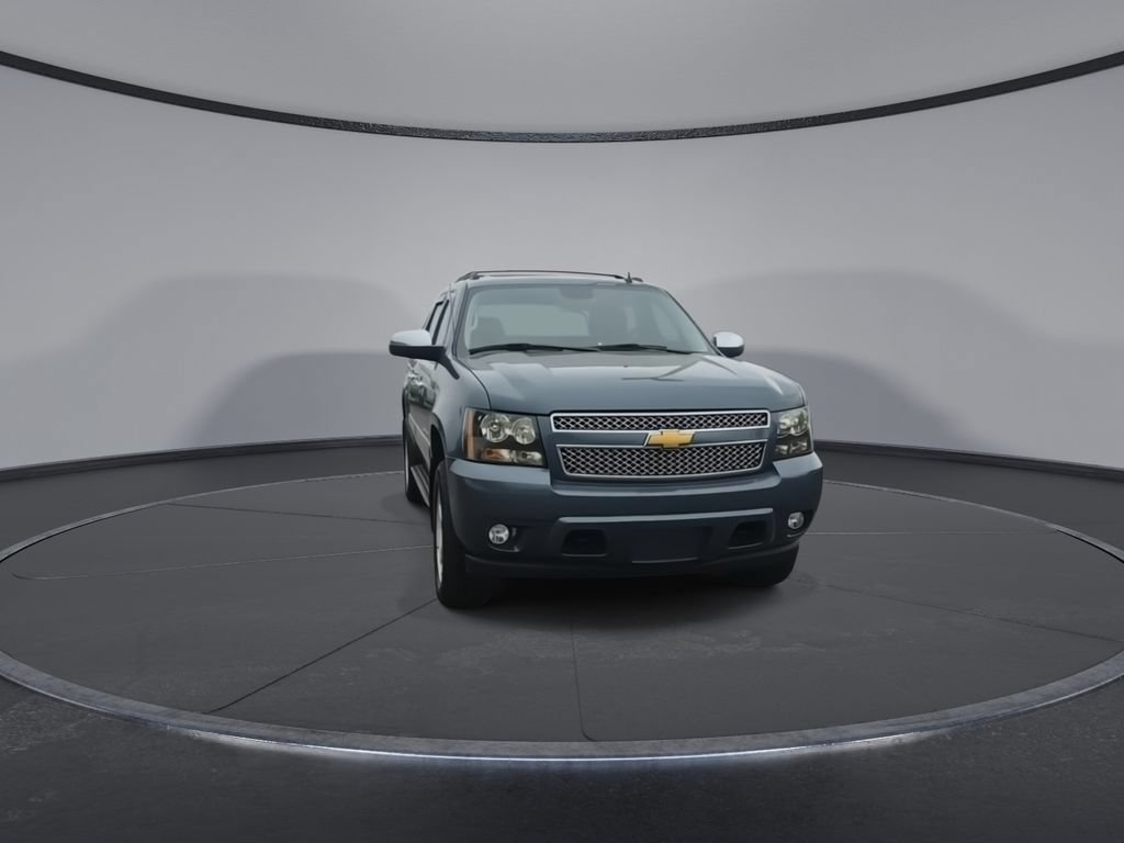 Used 2012 Chevrolet Avalanche LTZ AWD/4WD image 3