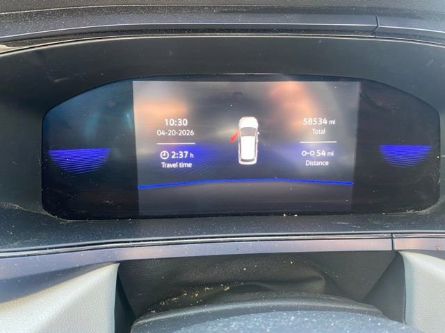 Used 2023 Volkswagen Taos SE w/ Panoramic Sunroof Package FWD image 5