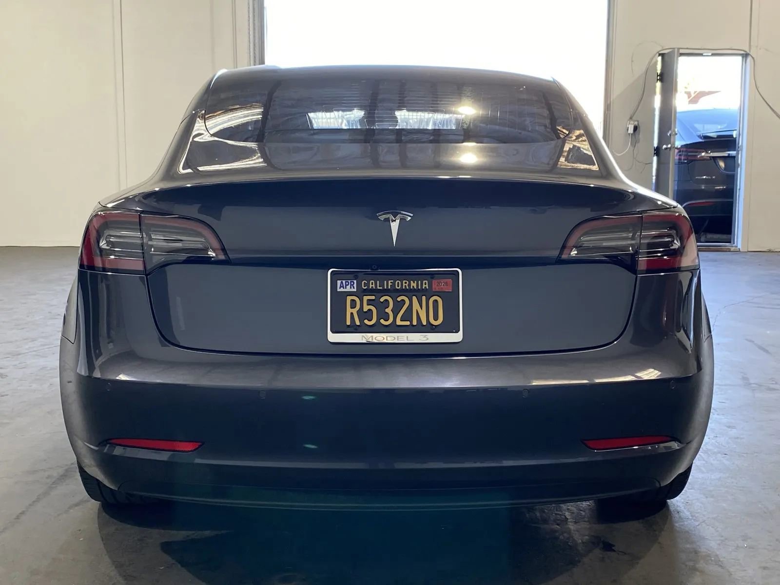Used 2019 Tesla Model 3 Standard Range Plus image 3
