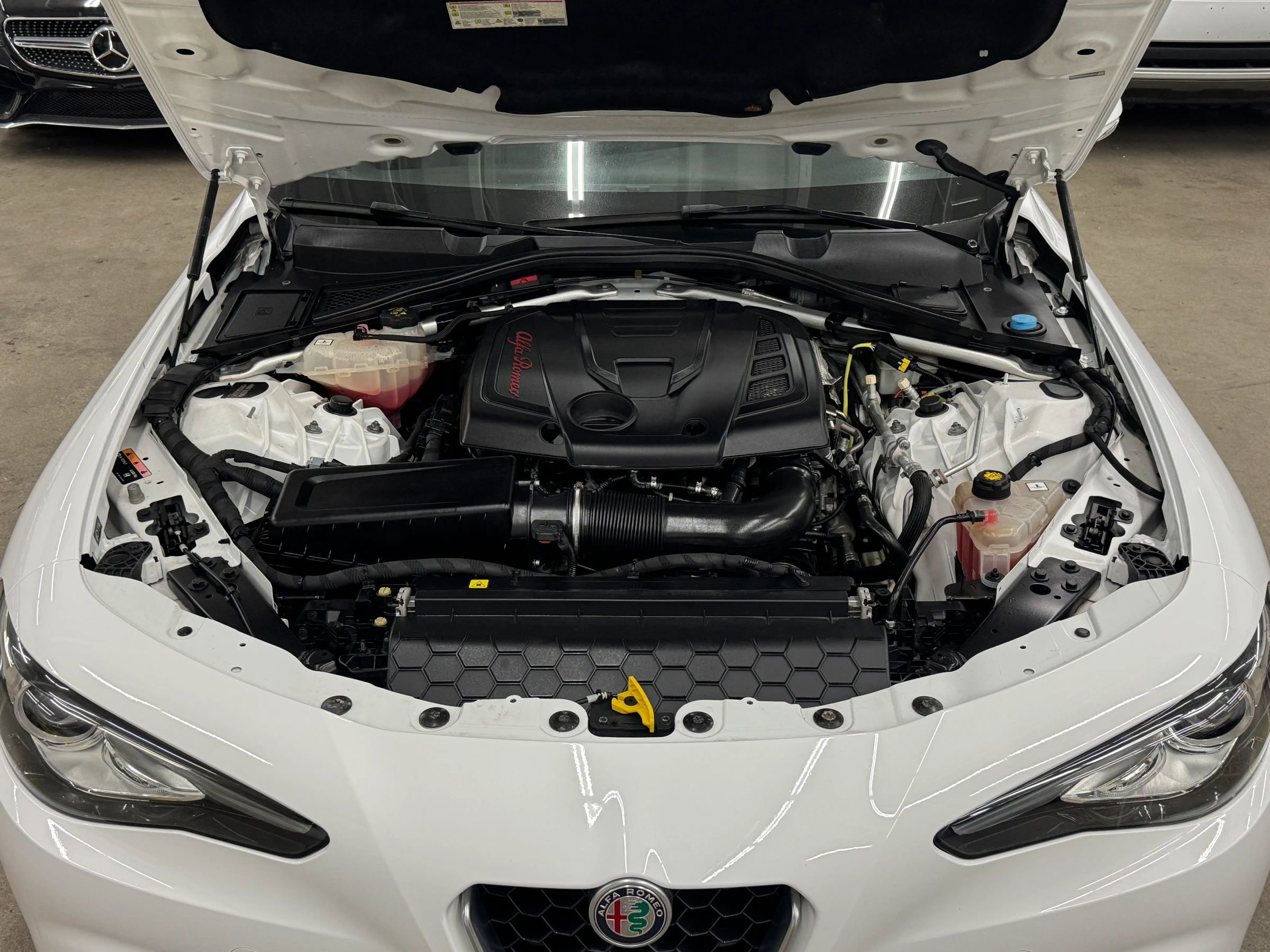 Used 2017 Alfa Romeo Giulia image 11