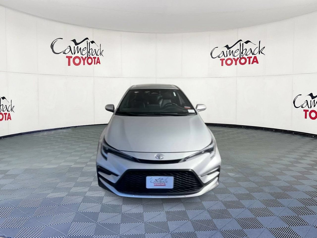 Used 2024 Toyota Corolla XSE FWD image 5