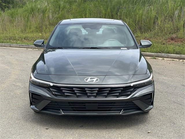 Used 2024 Hyundai Elantra SEL w/ Convenience Package image 9