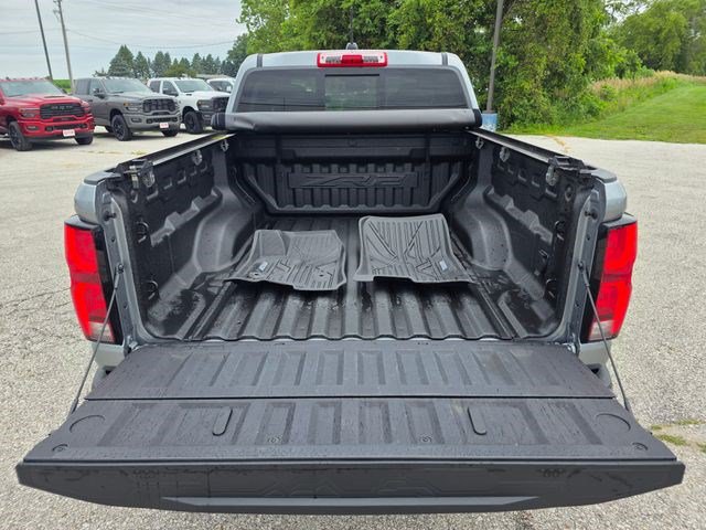 Used 2024 Chevrolet Colorado ZR2 w/ Technology Package AWD/4WD image 12
