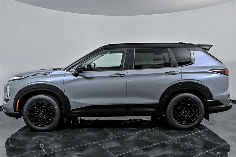 New 2025 Mitsubishi Outlander AWD image 6