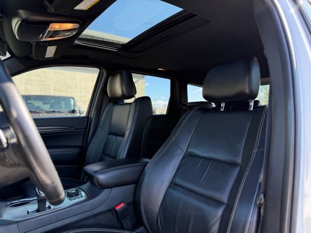 Used 2015 Jeep Grand Cherokee Limited w/ Trailer Tow Group IV image 16