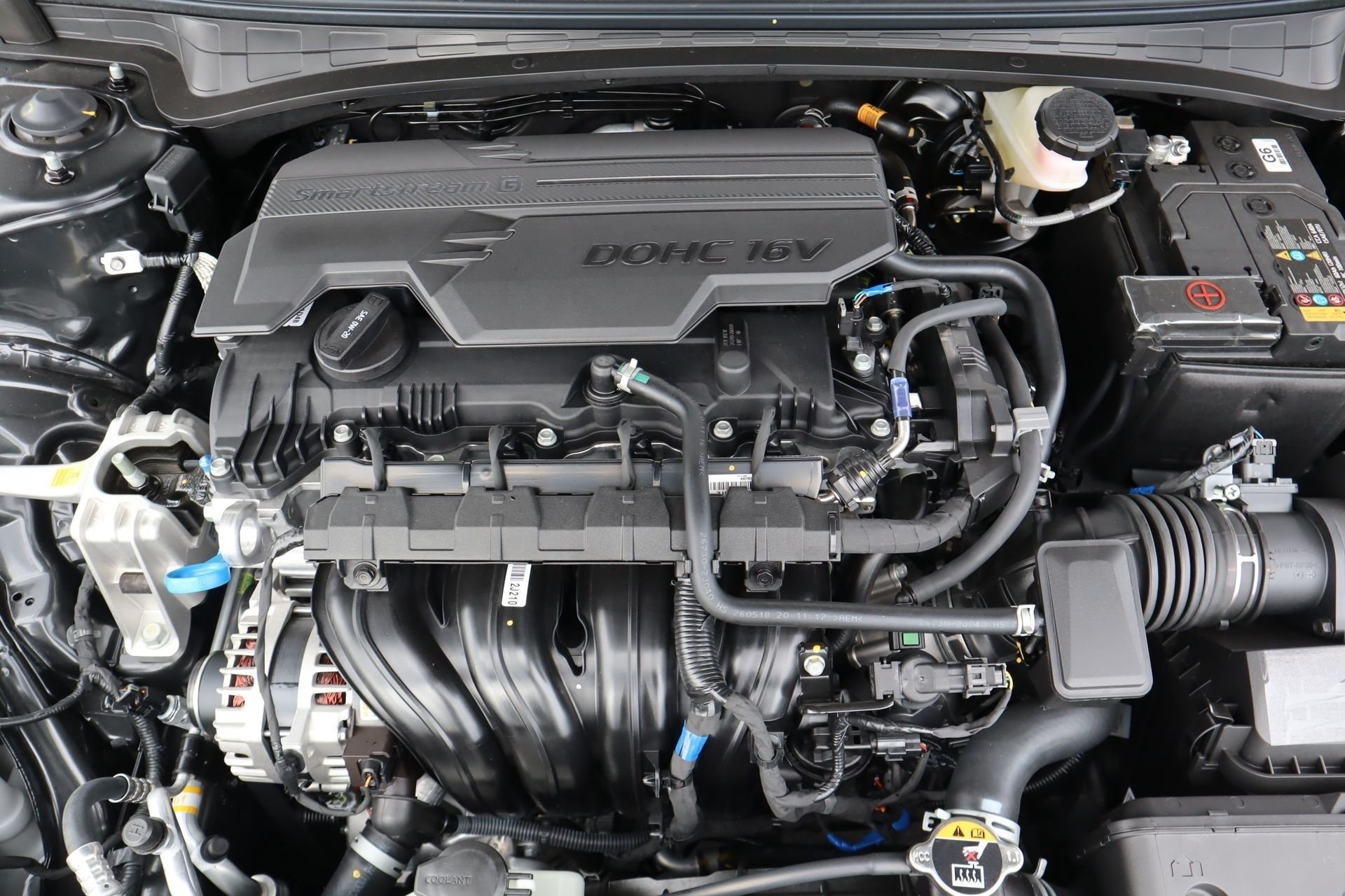 New 2026 Hyundai Elantra SEL Sport FWD image 6