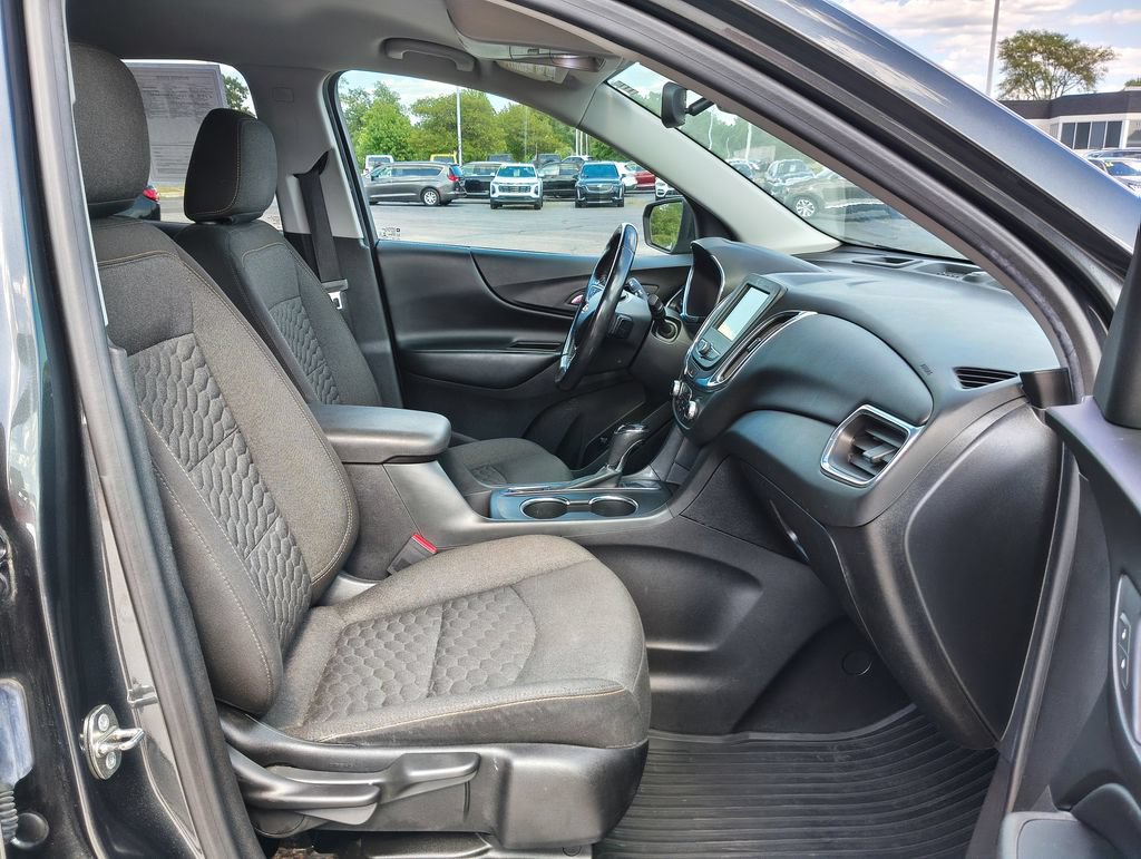 Used 2019 Chevrolet Equinox LT w/ Driver Convenience Package FWD image 10