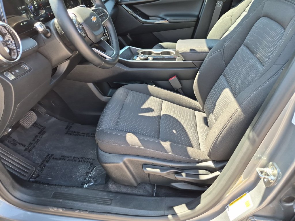 Used 2026 Chevrolet Equinox LT FWD image 21