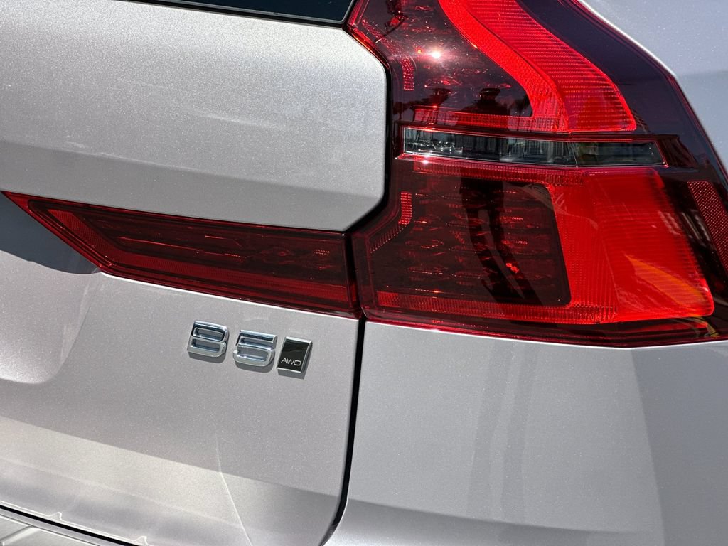 New 2026 Volvo XC60 B5 Plus AWD/4WD image 26