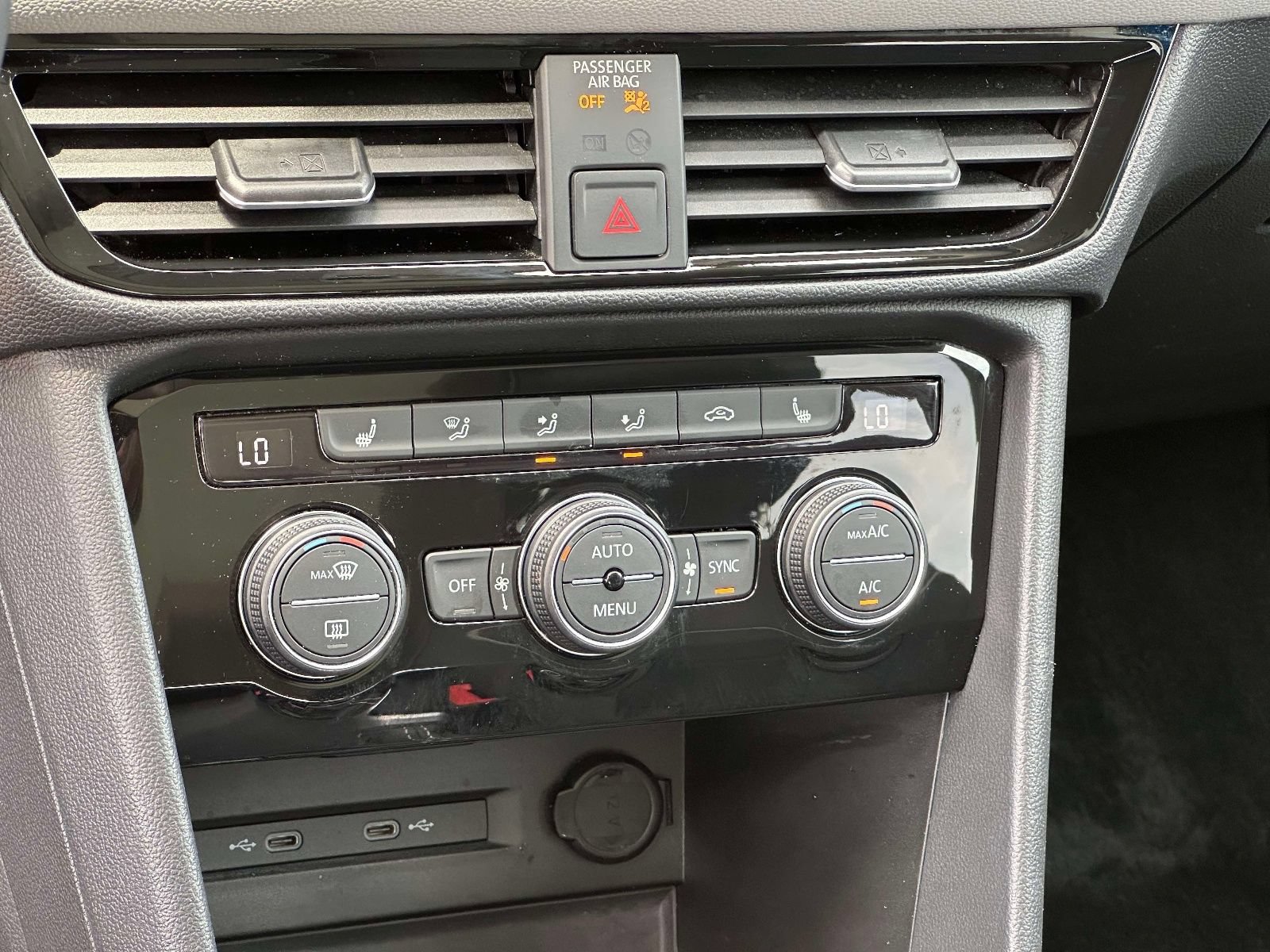 Certified 2024 Volkswagen Taos SE AWD/4WD image 20