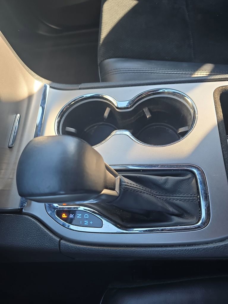 Used 2018 Jeep Grand Cherokee Laredo image 31