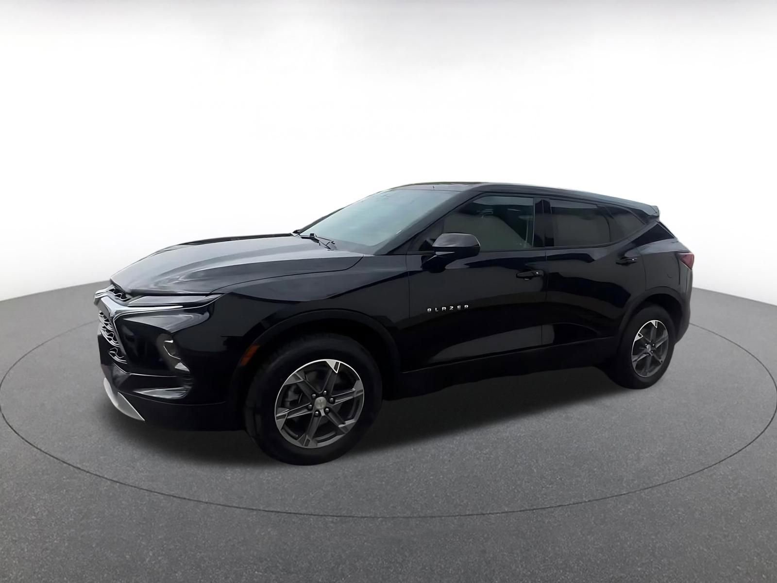 Used 2025 Chevrolet Blazer LT image 8