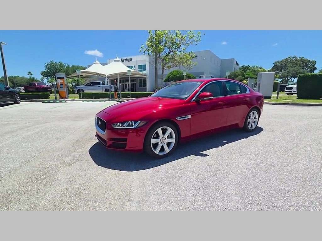 Used 2017 Jaguar XE Premium RWD image 13