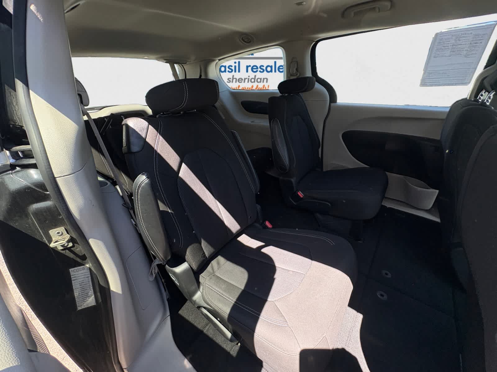 Used 2023 Chrysler Voyager LX FWD image 22