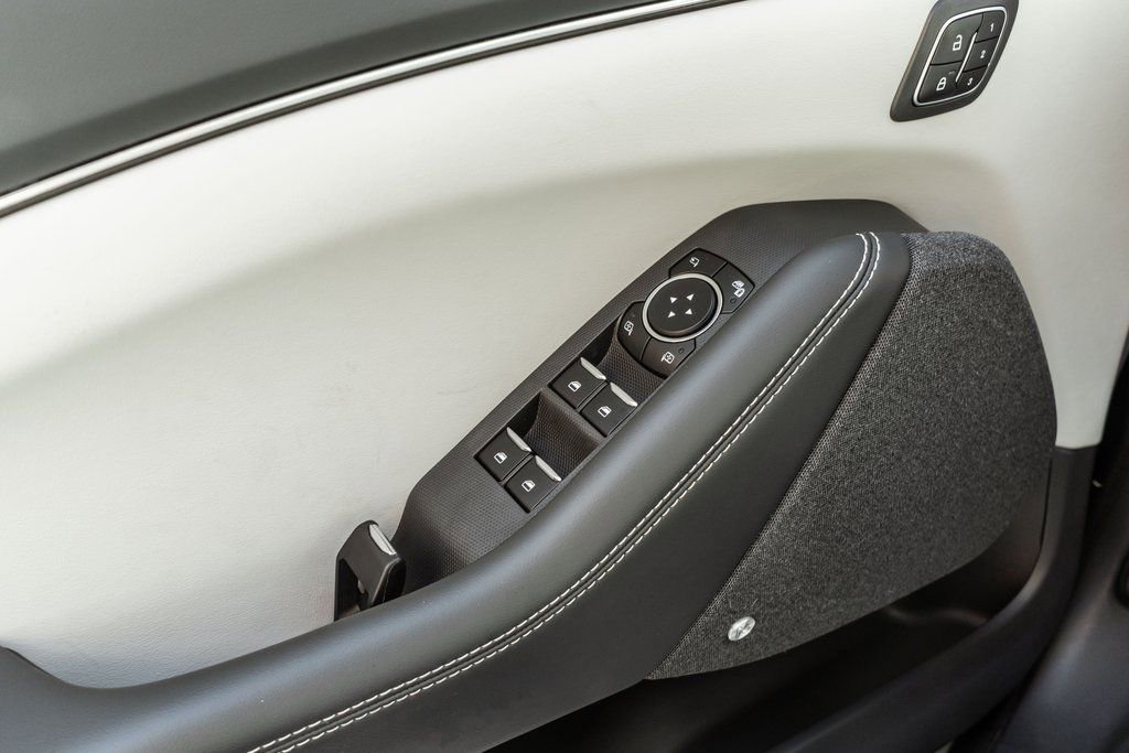 Used 2023 Ford Mustang Mach-E Premium image 17