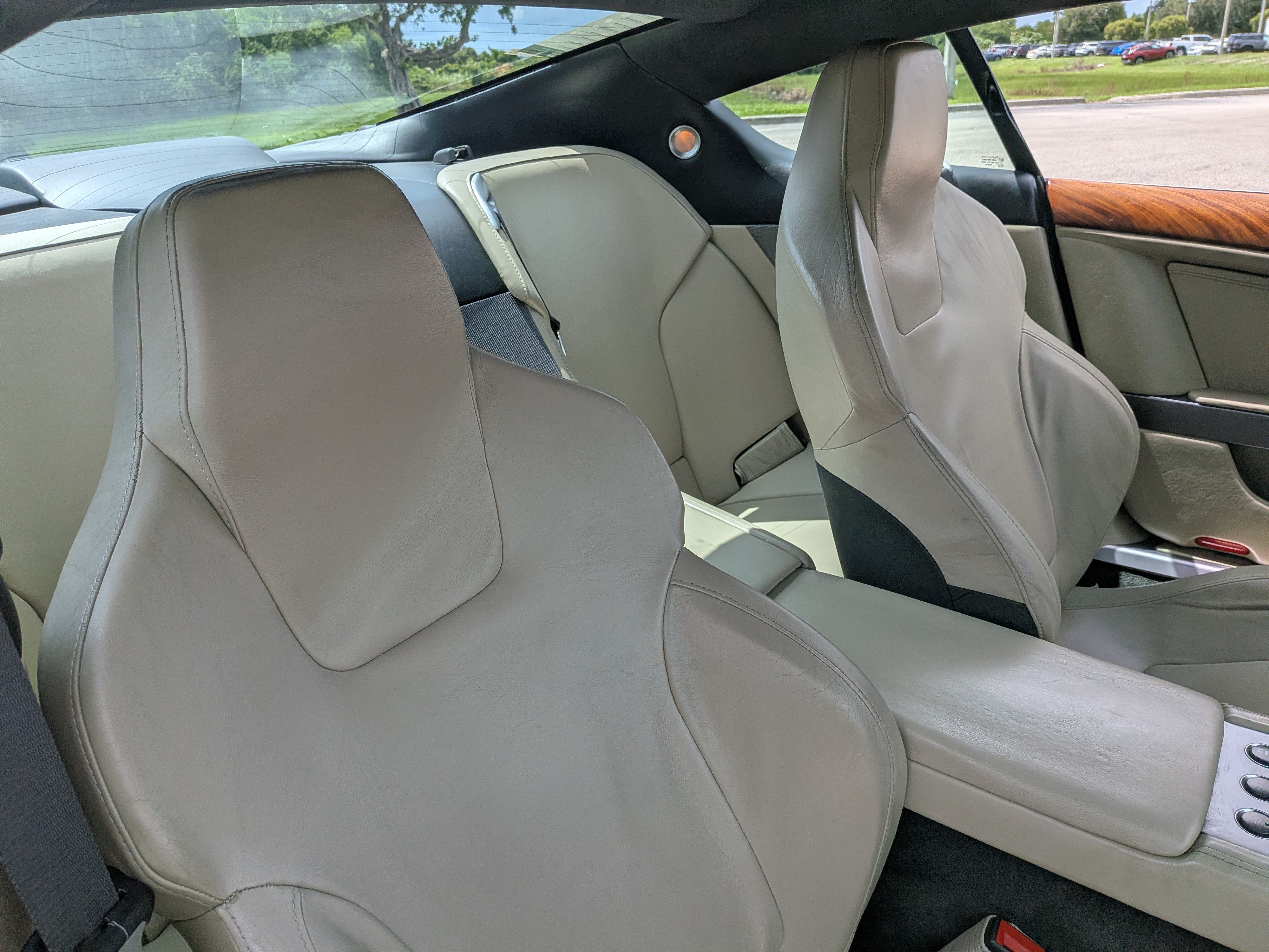 Used 2005 Aston Martin DB9 Coupe RWD image 13