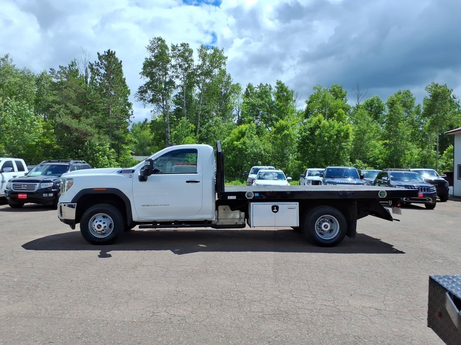 Used 2023 GMC Sierra 3500 Pro w/ Convenience Package AWD/4WD image 3