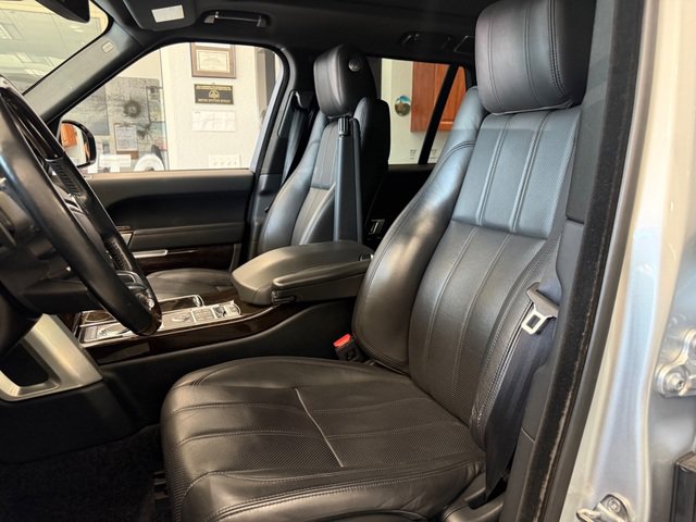 Used 2016 Land Rover Range Rover HSE AWD/4WD image 4