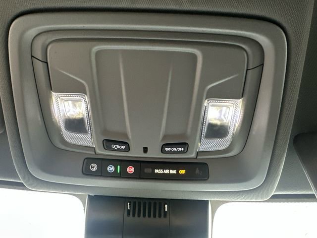 Used 2024 Chevrolet Silverado 1500 LT image 39