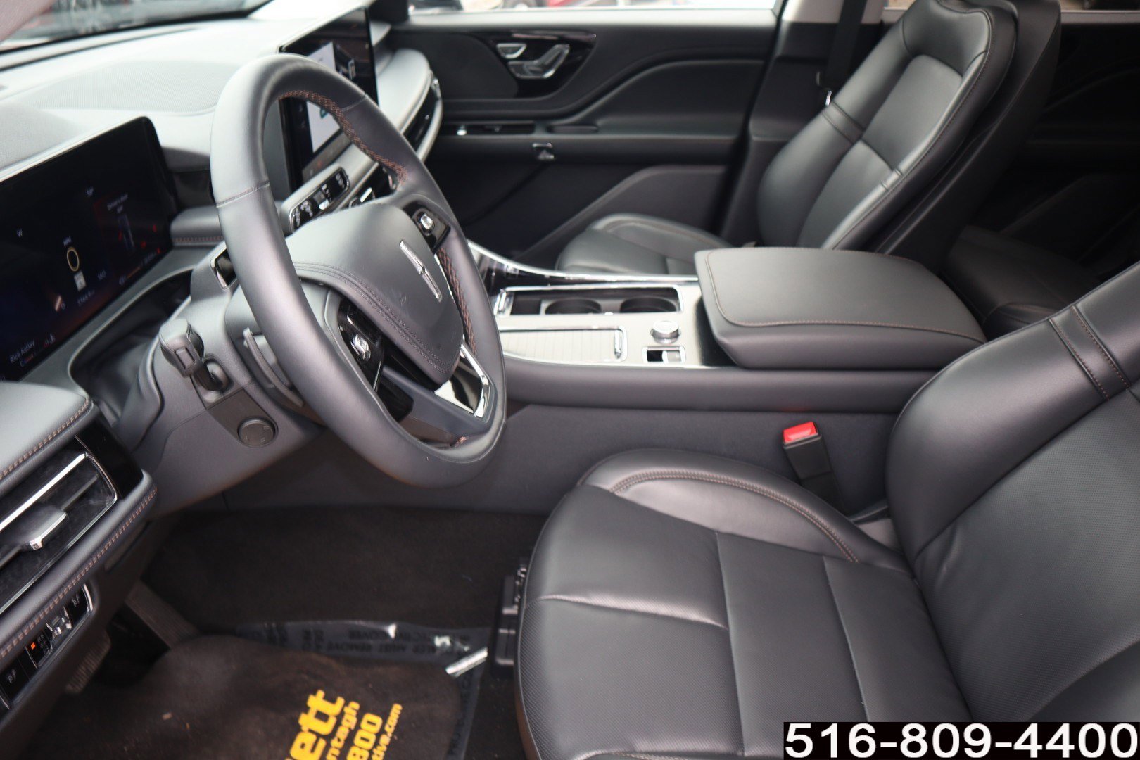 Used 2025 Lincoln Aviator AWD image 19