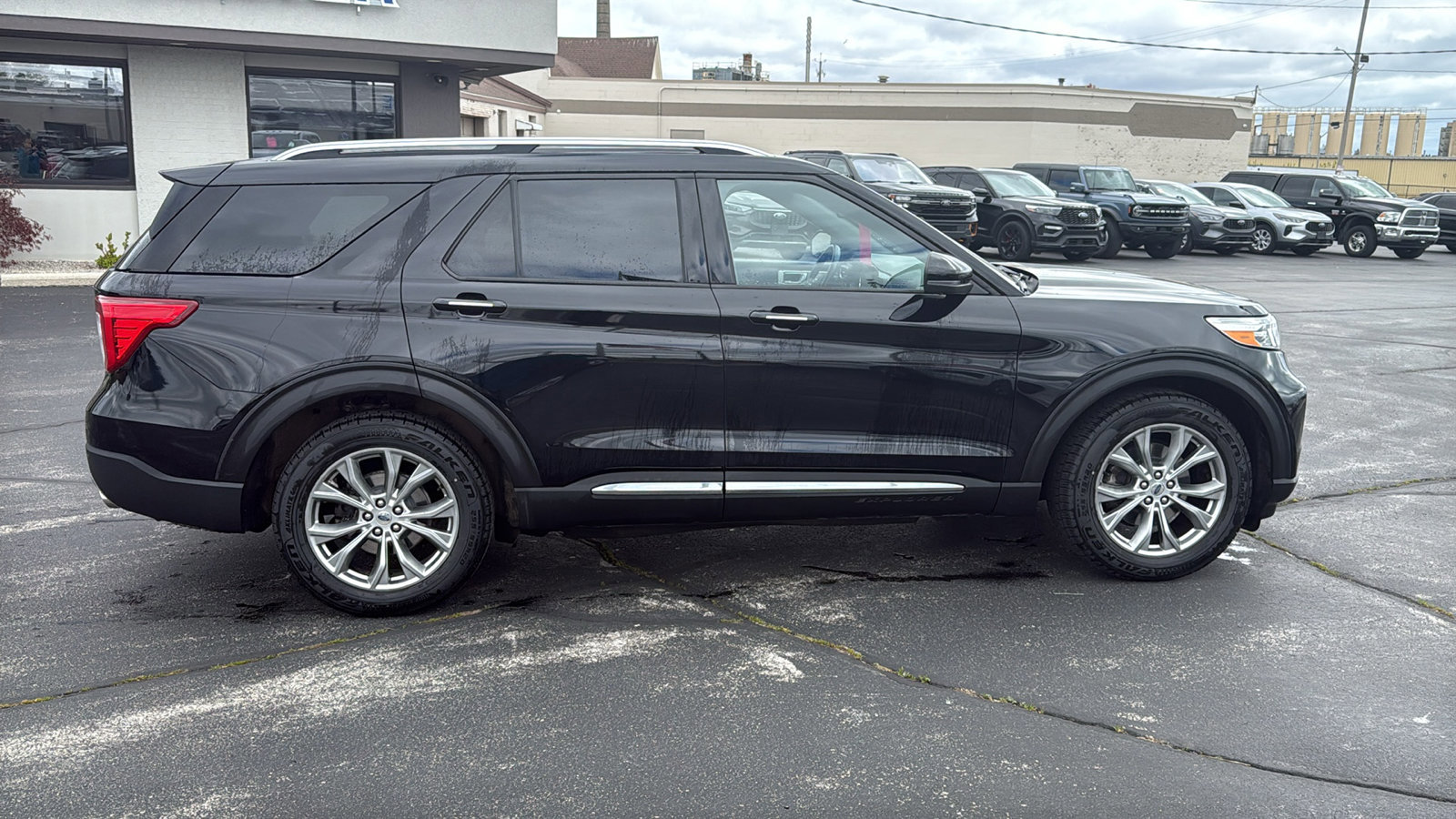Used 2020 Ford Explorer Limited AWD/4WD image 9