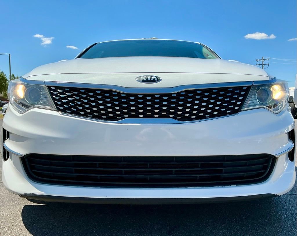 Used 2016 Kia Optima EX FWD image 9