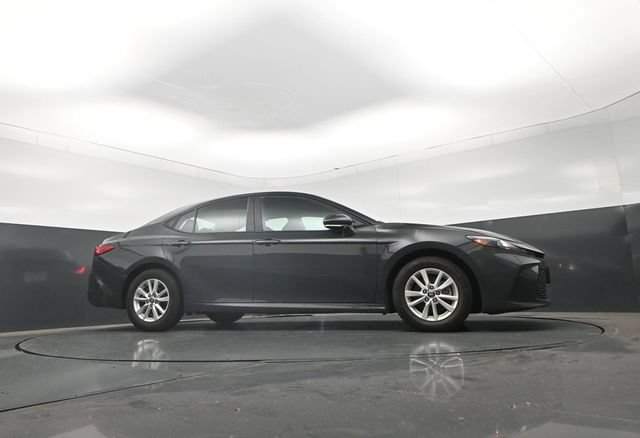 Used 2025 Toyota Camry LE FWD image 28
