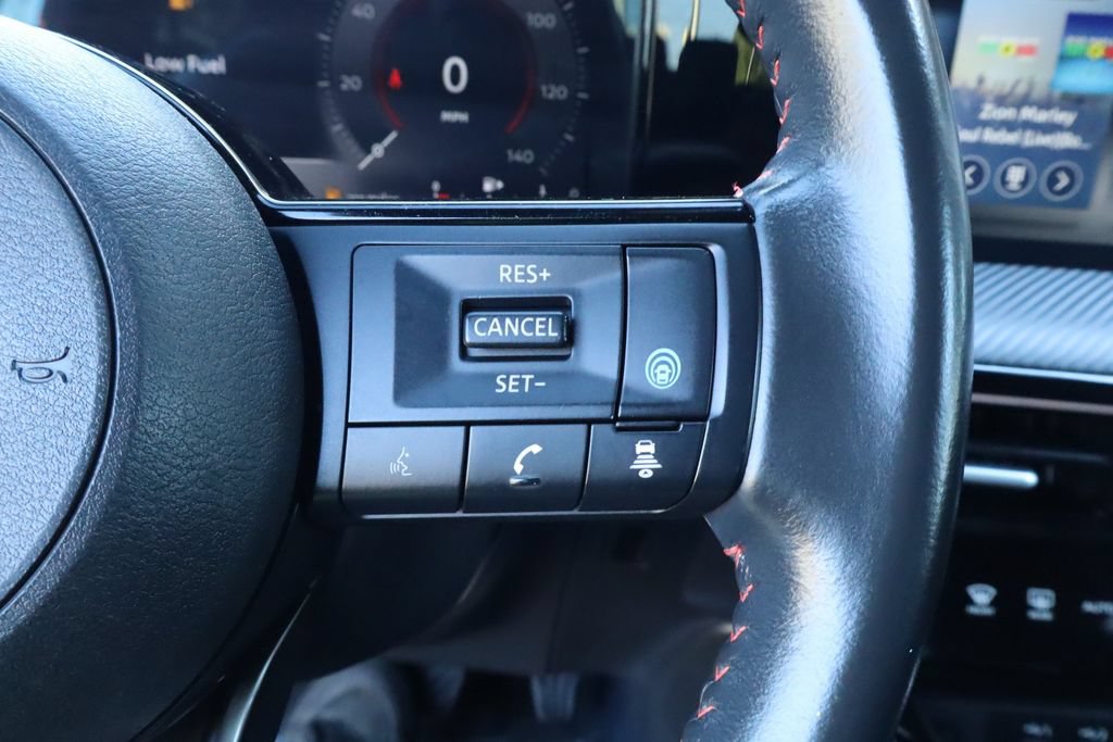 Used 2025 Nissan Kicks SR FWD image 26